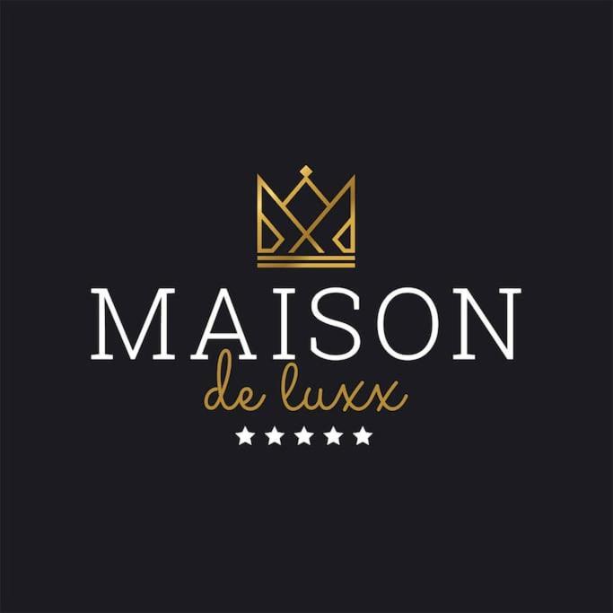 Maison De Luxx , A11 City Center Lárisa Eksteriør bilde